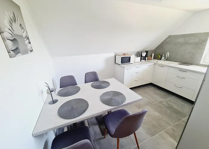 Taban Apartment *